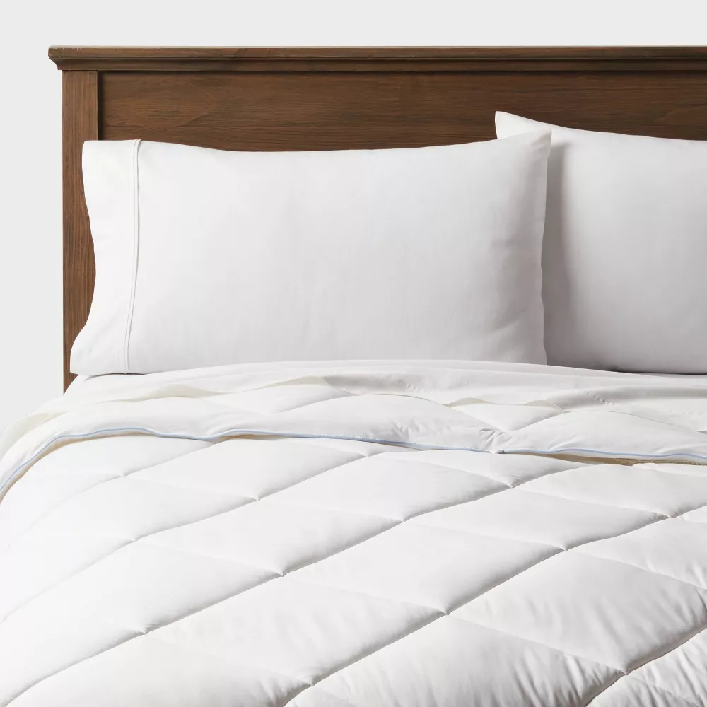 King/California King Cool Touch Down Alternative Duvet Insert - Threshold