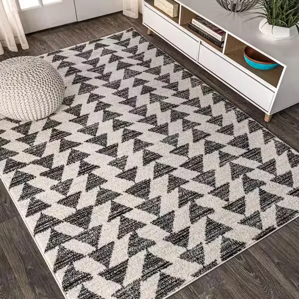 JONATHAN Y Aisha Moroccan Triangle Geometric Cream/Black 3' Square Area Rug